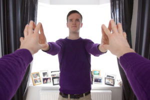 hidden_camera_mirror_photography_full_portrait